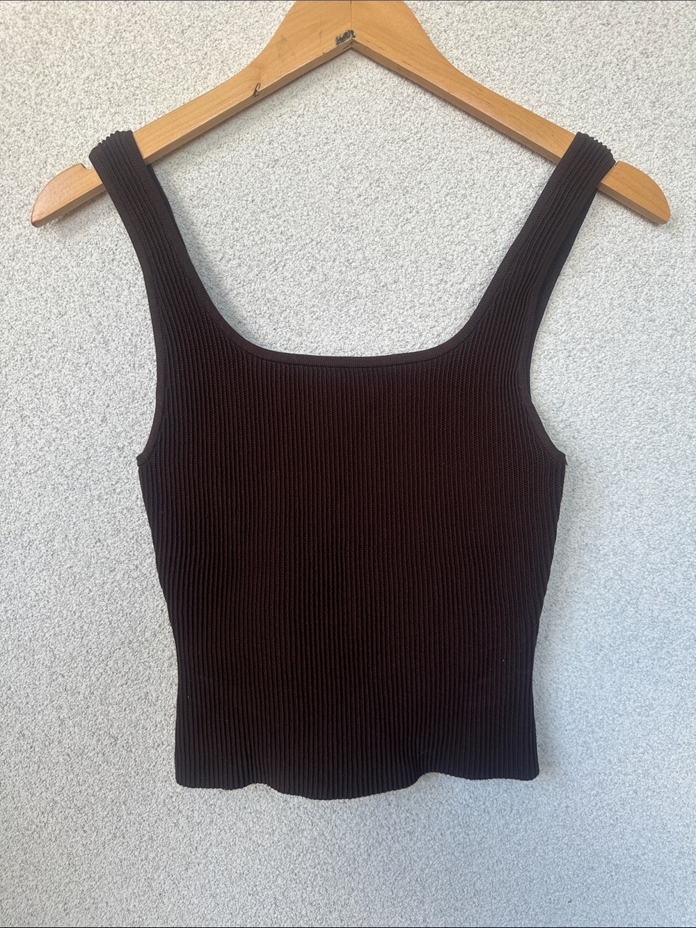Babaton Ribbed Knit Crop Tank Top Dark Brown Chocolate, Size Small - Excellent